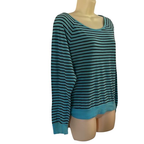 Pink Victoria’s Secret Size XS Blue Striped Knit Top Long Sleeves - Picture 2 of 9